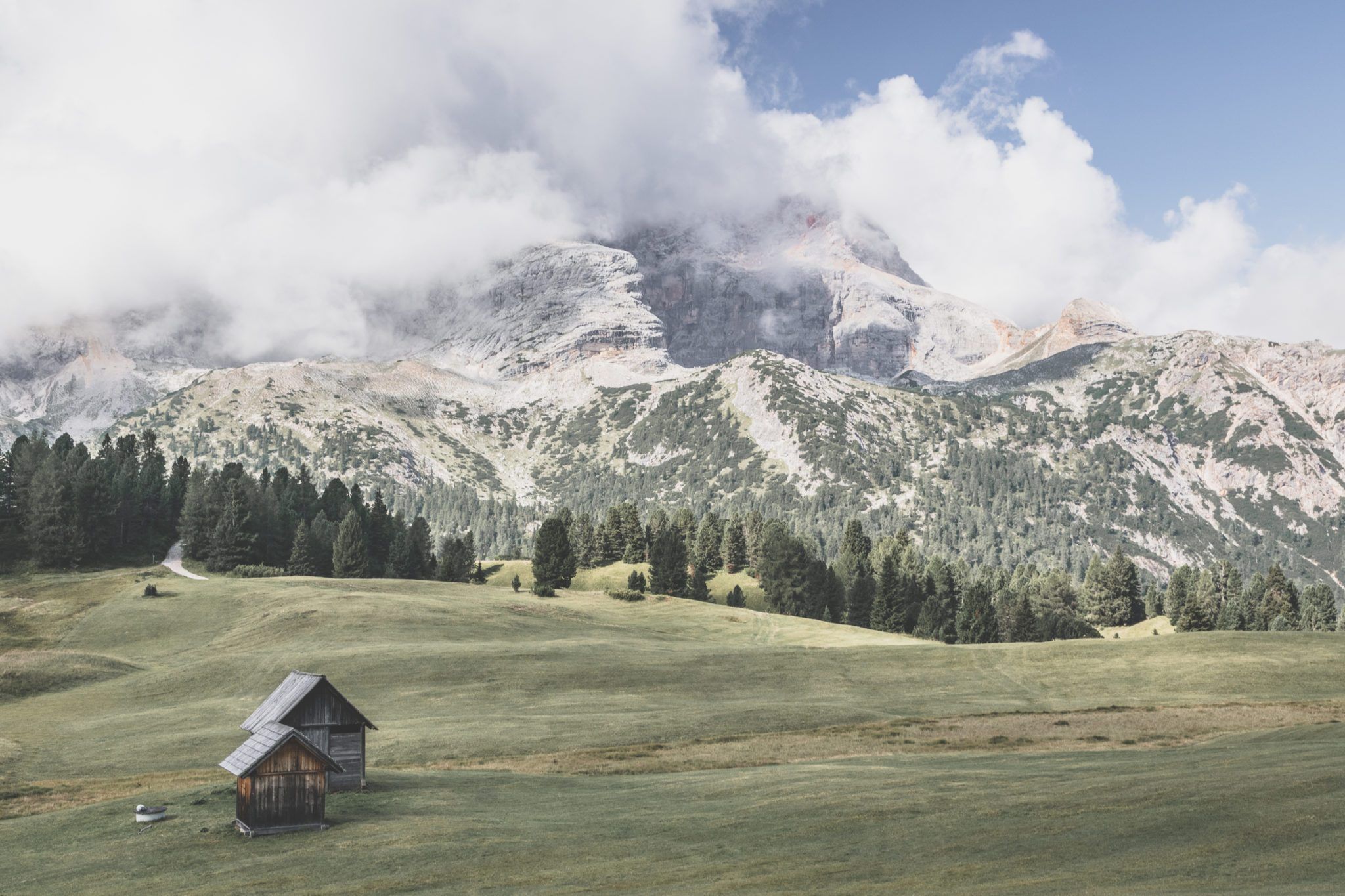 prato piazza, magnifique alpage des dolomites italiennes