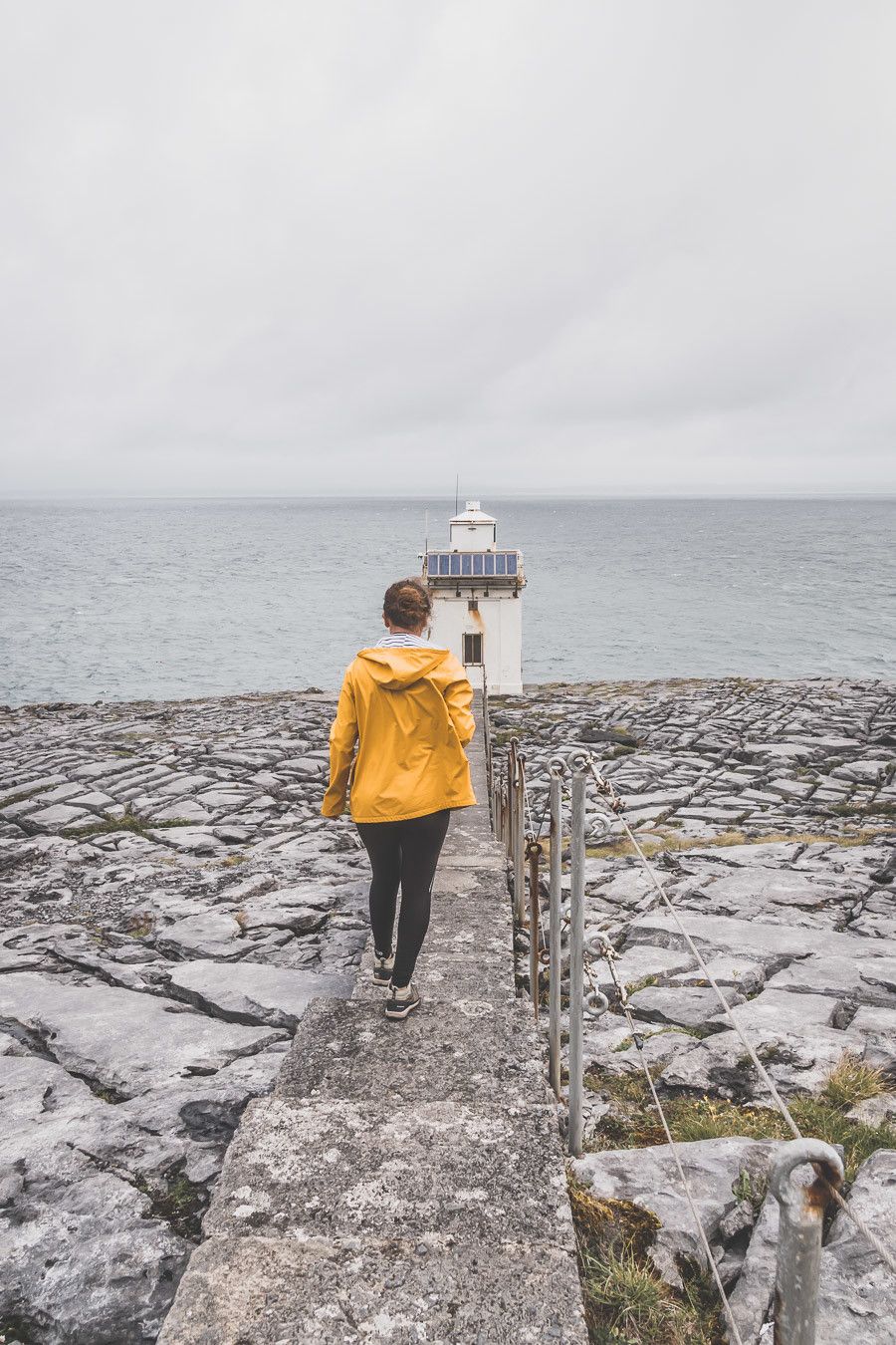 irlande - vieux phare - burren - black head