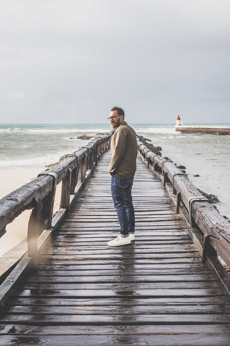 Tu prévois de visiter les Landes ? Tu rêves de plages de sable fin et de coins nature sans prendre l’avion ? Les Landes sont faites pour toi ! Retrouve dans notre article détaillé quoi faire dans les Landes, que voir et que visiter, entre jolies plages et villages de charme, réserves naturelles… #roadtrip #landes #nouvelleaquitaine #france / Vacances en France / Vacances plage / France paysage / Landes paysage / Landes tourisme / Landes plage / Landes France / Voyage en France / Voyage nature