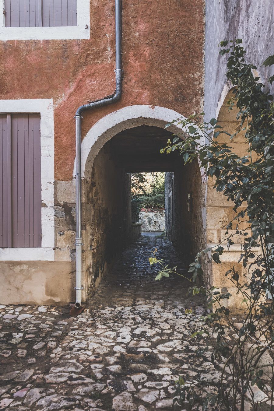 Tu prévois de visiter les Landes ? Tu rêves de plages de sable fin et de coins nature sans prendre l’avion ? Les Landes sont faites pour toi ! Retrouve dans notre article détaillé quoi faire dans les Landes, que voir et que visiter, entre jolies plages et villages de charme, réserves naturelles… #roadtrip #landes #nouvelleaquitaine #france / Vacances en France / Vacances plage / France paysage / Landes paysage / Landes tourisme / Landes plage / Landes France / Voyage en France / Voyage nature