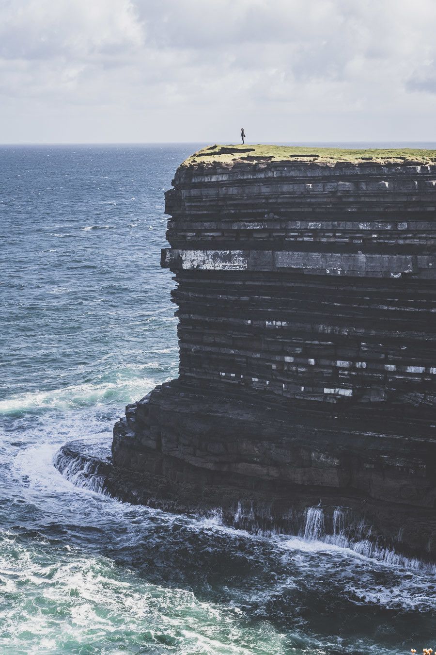 Les falaises vertigineuses de Downpatrick Head