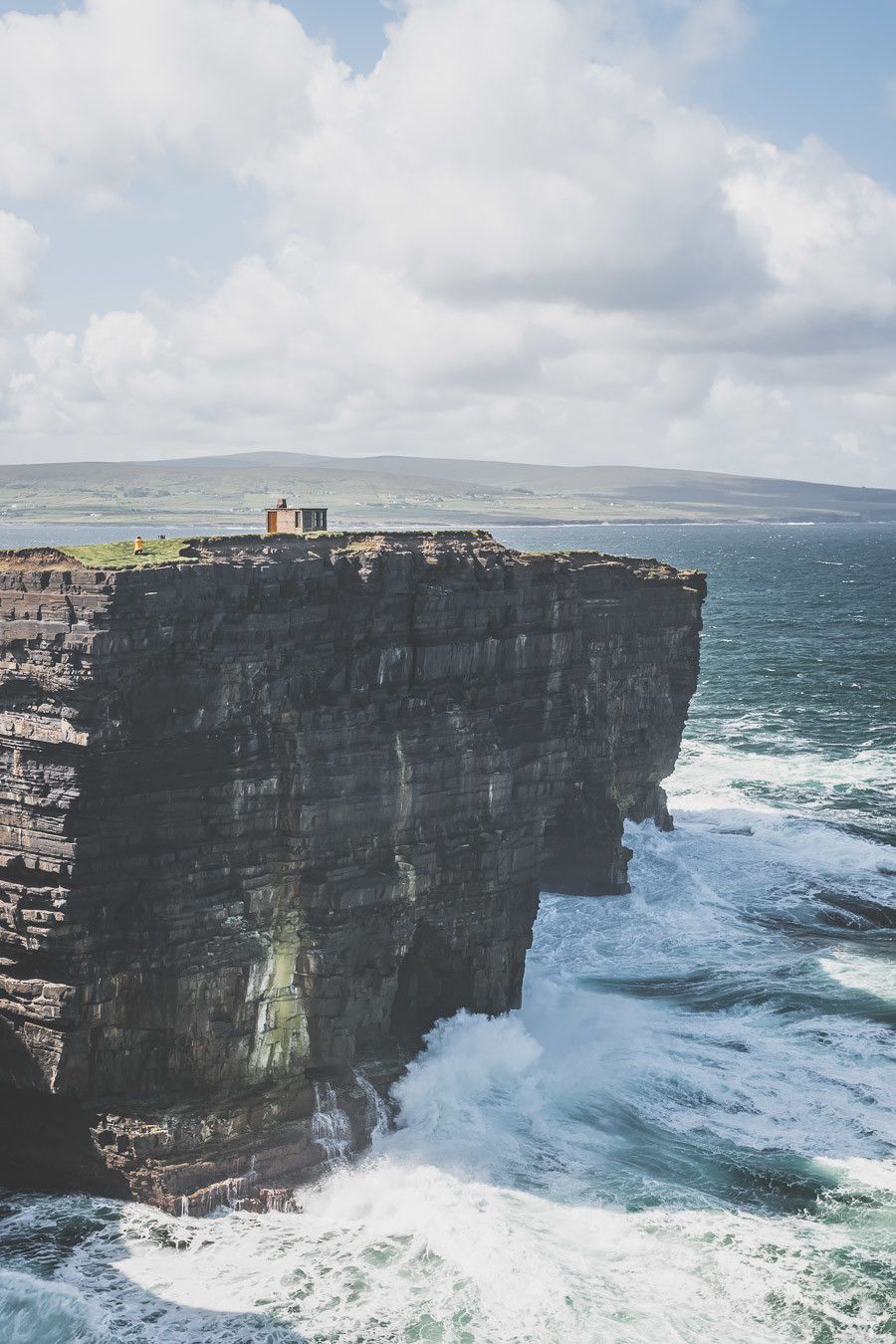 Les falaises vertigineuses de Downpatrick Head