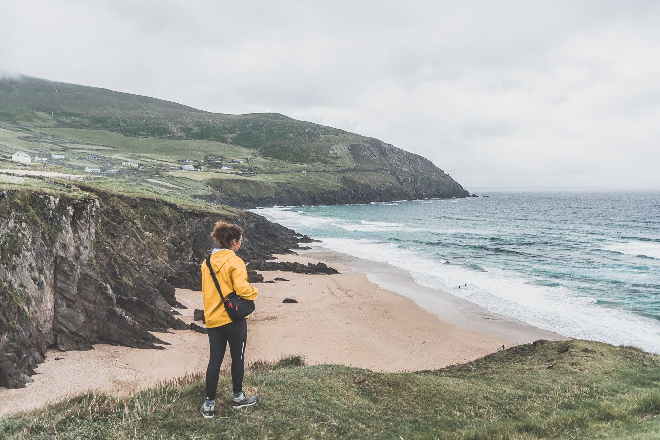 Vous vous demandez que faire en Irlande ? Quel itinéraire prendre en Irlande ? Que voir en Irlande ? Ce guide est fait pour vous. Retrouvez sur notre blog notre itinéraire détaillé de 11 jours en Irlande. Road trip Irlande / Irlande road trip / Irlande paysage / Irlande / Voyage Irlande / Voyage en Irlande / Carnet de voyage Irlande / Carnet voyage Irlande / Vacances Irlande / Road trip Europe / Road trip / Itinéraire Irlande / Irlande itinéraire / Vacances Irlande