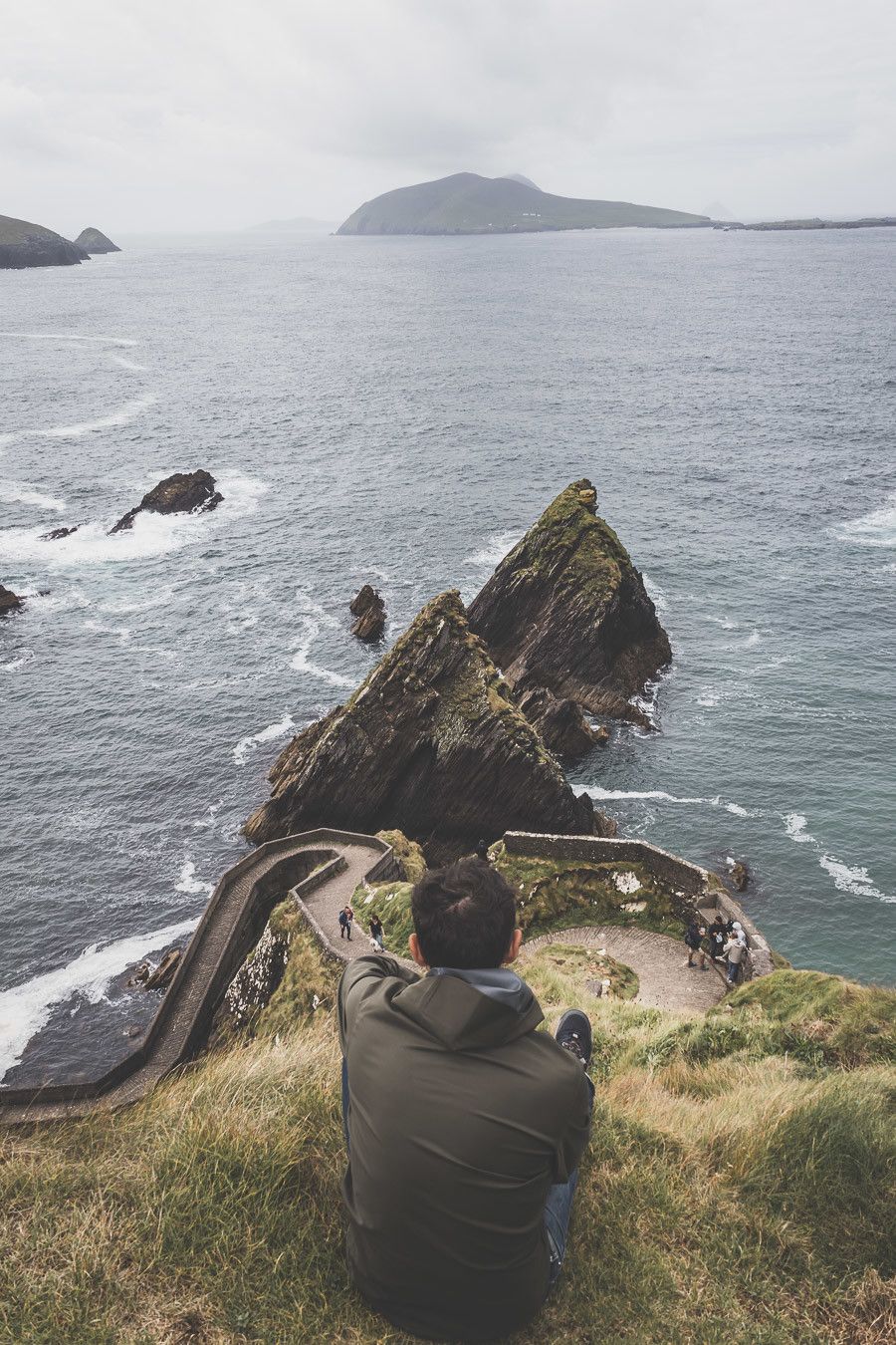 S'asseoir et contempler la beauté de l'Irlande