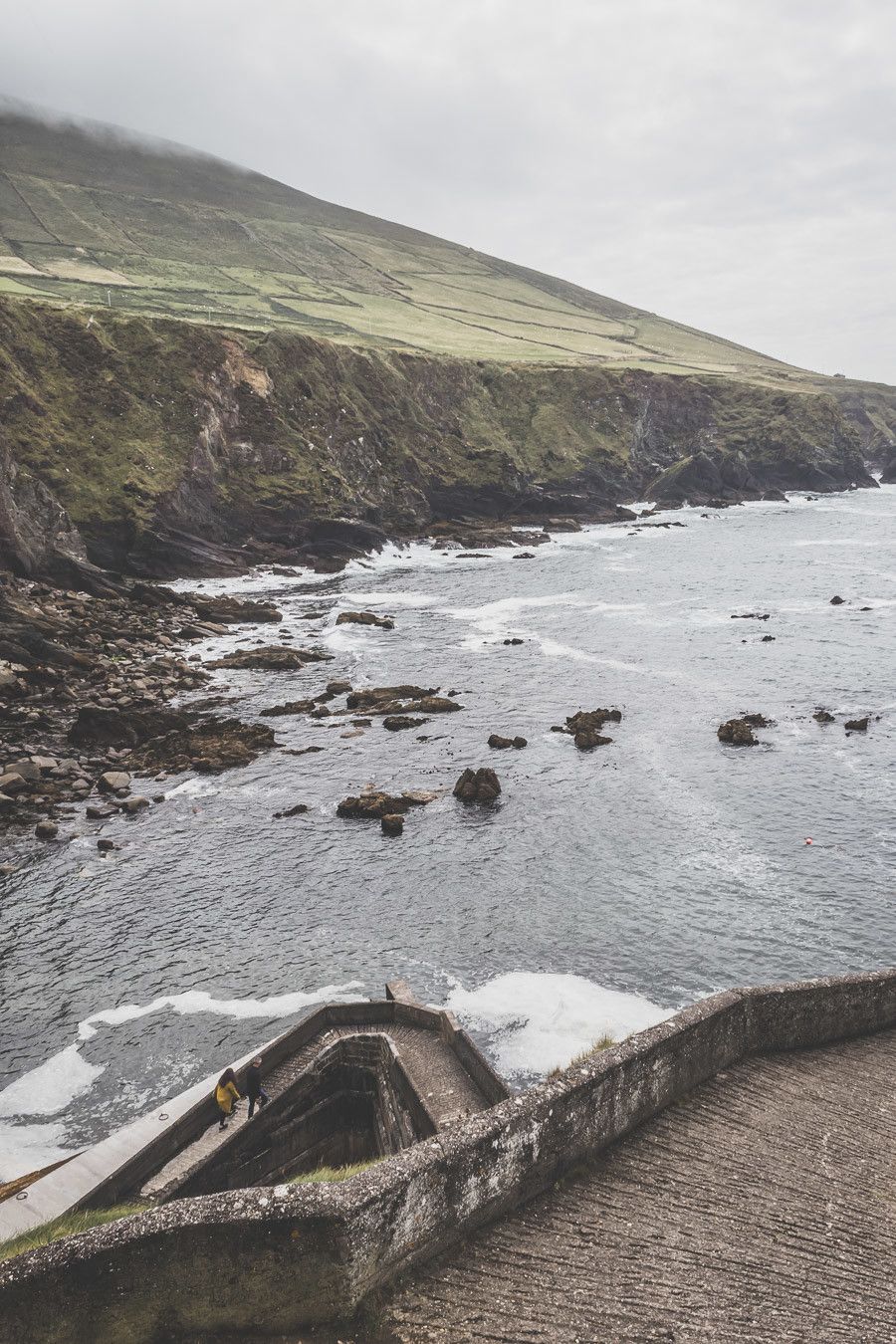 Le petit port de Dunquin Pier en Irlande