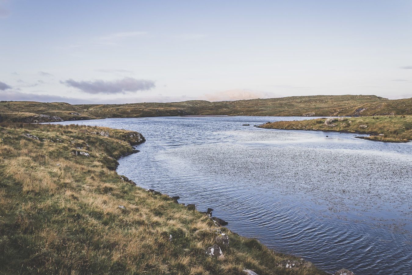 Vous ne connaissez pas encore l’Irlande-du-Nord ? Vous rêvez d’un voyage en Irlande-du-Nord ? Cet article est fait pour vous ! Il vous aidera à préparer votre road trip dans des lieux incroyables comme la Chaussée des Géants ou le pont Carrick-a-Rede. Vous découvrirez des lieux de tournage de Game of Thrones. Road trip Irlande / Irlande du Nord / Irlande voyage / Irlande paysage / Irlande road trip / Irlande du Nord voyage / Irlande du Nord paysage / Circuit Irlande du Nord / Game of Thrones