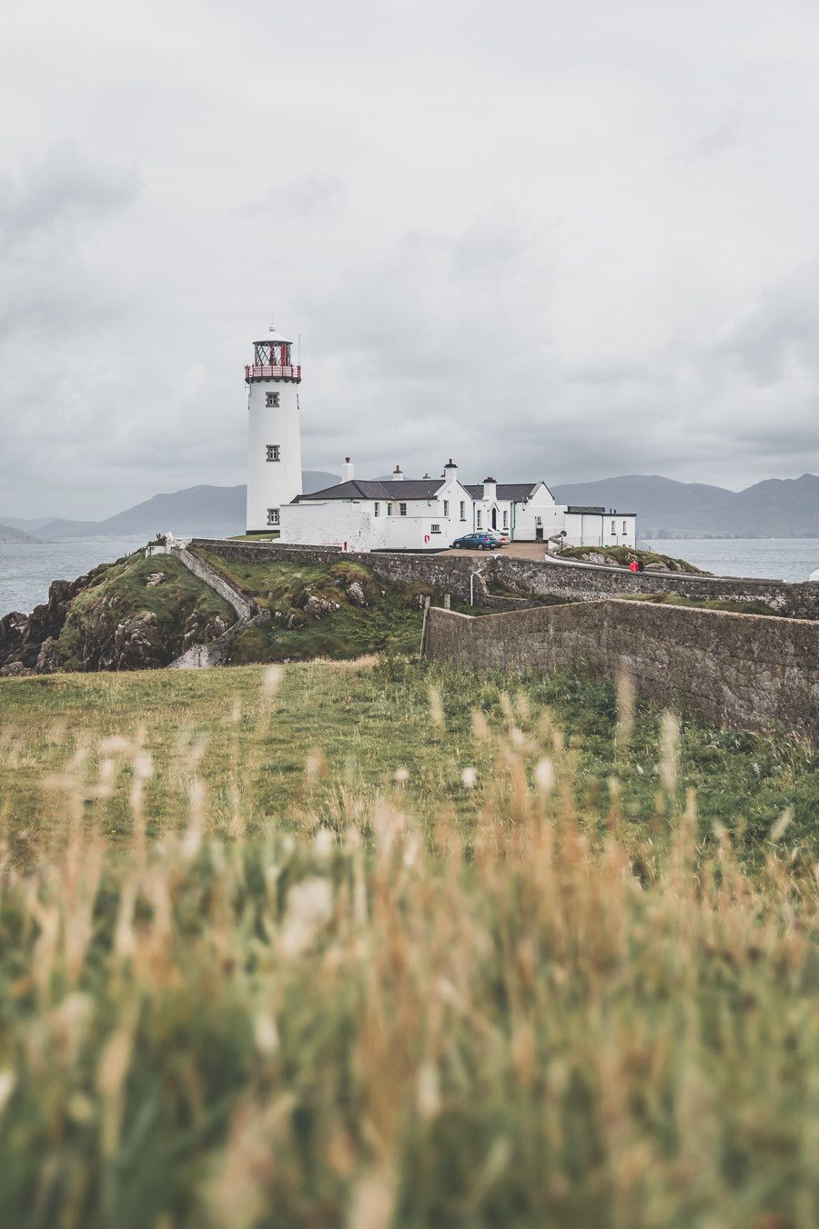 Vous planifiez un road trip en Irlande ? N’oubliez pas le comté de Donegal. Entre belles plages et falaises imposantes, ce comté saura vous surprendre et vous émerveiller. Vous trouverez dans cet article conseils pratiques et itinéraire. Irlande road trip / Road trip Irlande / Irlande paysage / Irlande / Donegal Ireland / Donegal things to do / Voyage Irlande / Voyage en Irlande / Carnet de voyage Irlande / Carnet voyage Irlande