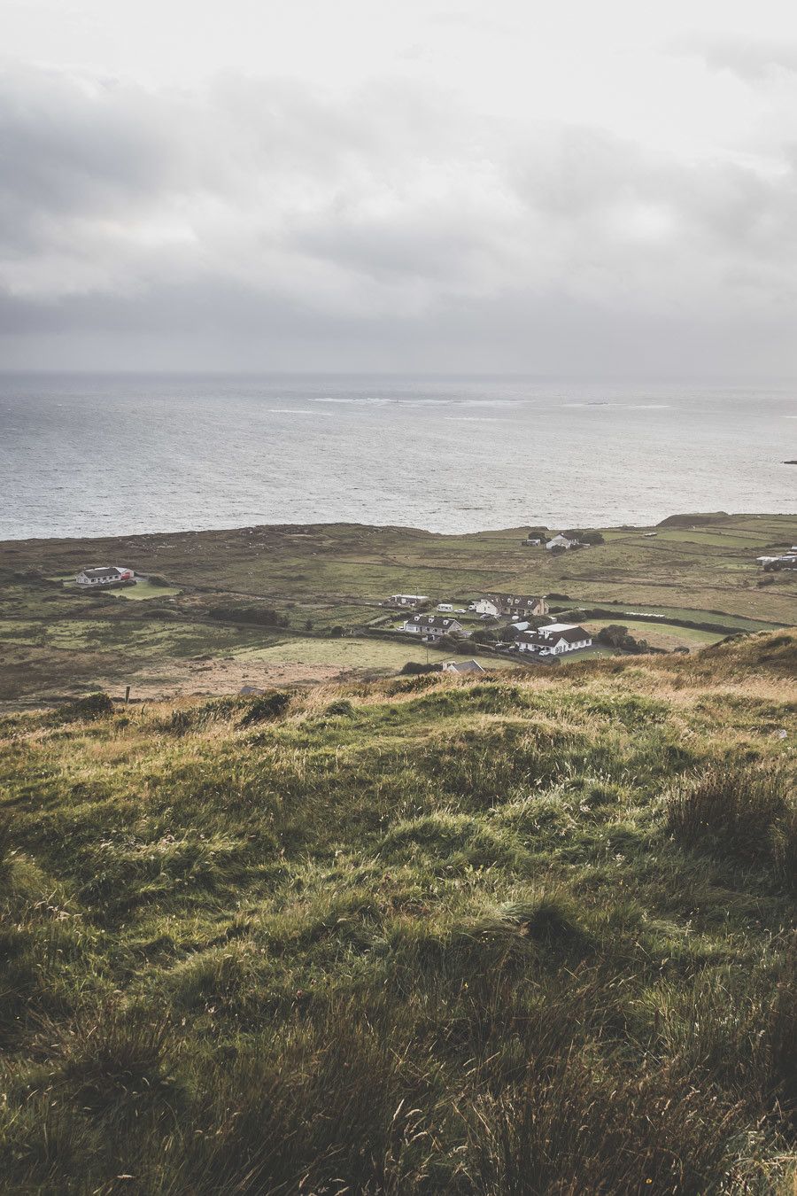 Vous souhaitez visiter le Connemara ? Découvrir la ville de Galway et ses alentours ? Ce guide est fait pour vous ! Il saura vous aiguiller / Irlande road trip / Road trip Irlande / Irlande paysage / Irlande voyage / Voyage Irlande / Irlande voyage / Voyage Irlande / Voyage en Irlande / Carnet de voyage en Irlande / Carnet voyage Irlande / Connemara Irlande / Connemara national park / Galway Ireland / Galway Irlande / Galway things to do