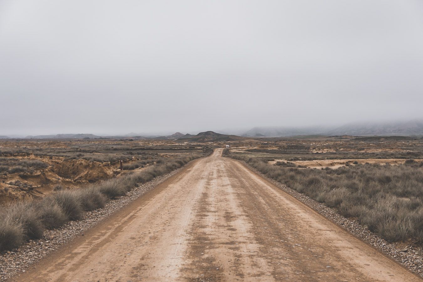 observer l'horizon dans le désert des Bardenas