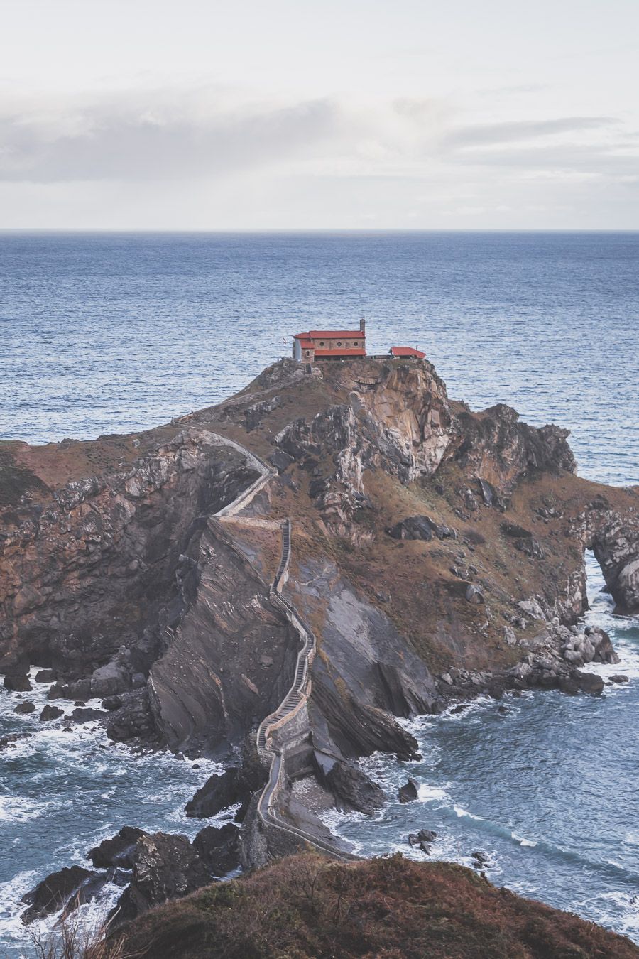 Gaztelugatxe, une étape incontournable lors d'un road trip au Pays basque espagnol 