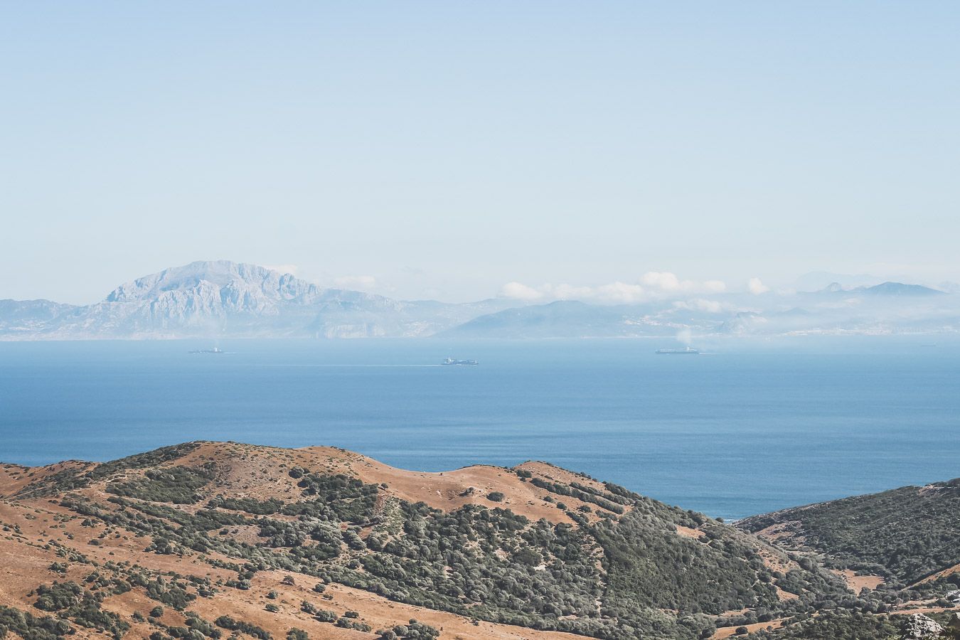 Plage avec des cerfs volants en Andalousie - Valdevaqueros