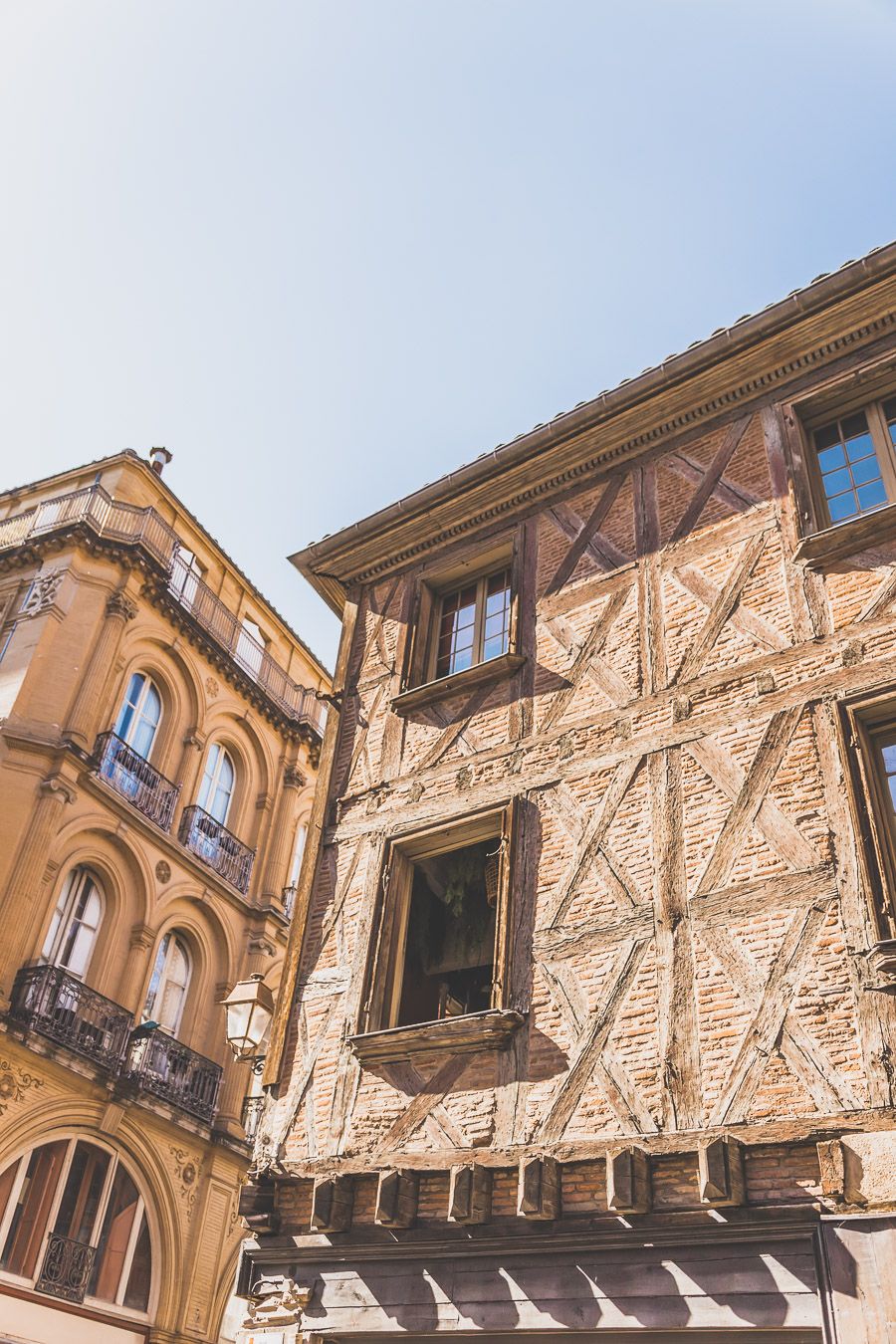 Façade de la rue Saint-Rome à Toulouse