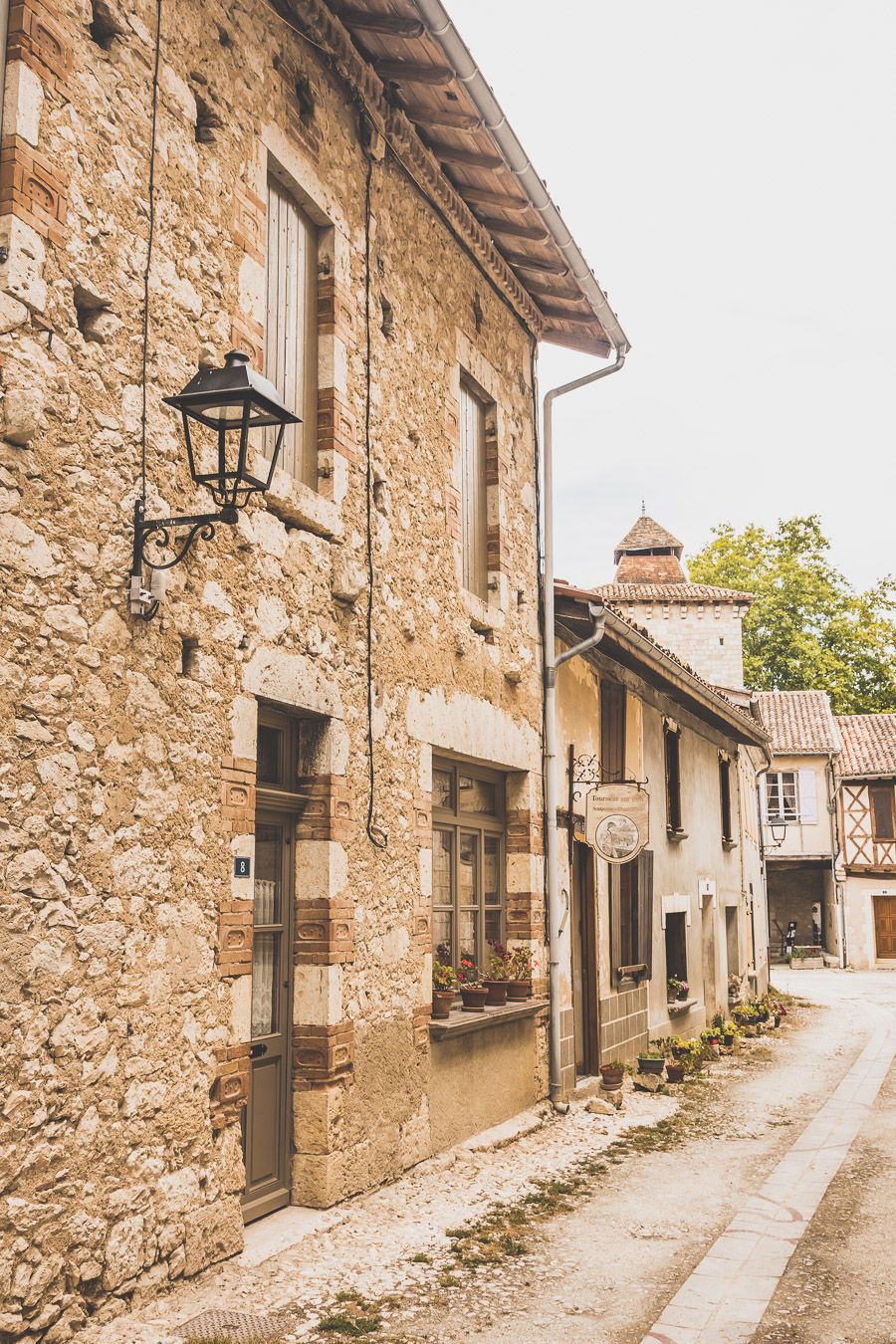 Village de Sarrant dans le Gers