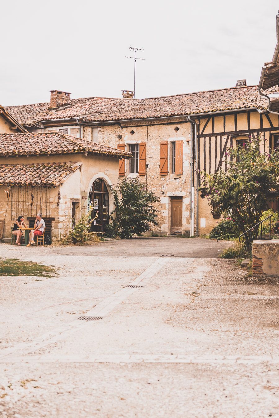 Village de Sarrant dans le Gers