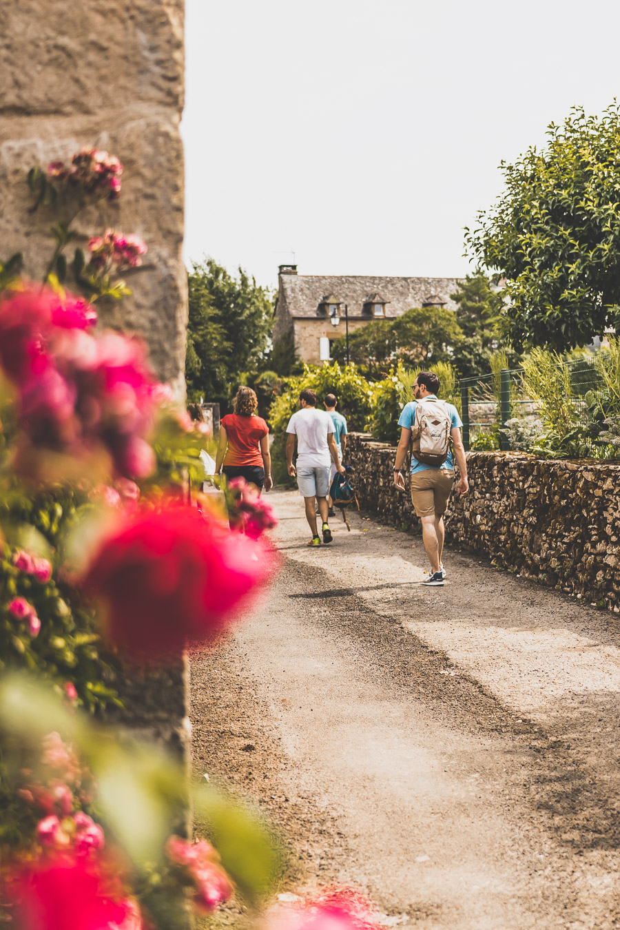 Vous vous demandez que voir en Aveyron ? Que faire en Aveyron ? Notre article est fait pour vous! Conques, Penne, La Couvertoirade, Rodez, Brousse-le-Château... sont évoqués en mots et photos #aveyron #occitanie #france #vacances / Road trip en Aveyron / Voyage en Aveyron / Découvrir l'Occitanie / Voyage en France / Vacances en France / Jolis villages / Travel in France / Voyage en Europe / Villages / Road trip en France / Village de charme / Aveyron tourisme / Aveyron France / Aveyron paysage