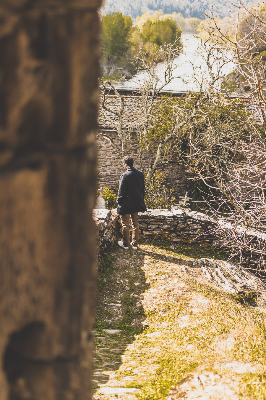 Vous vous demandez que voir en Aveyron ? Que faire en Aveyron ? Notre article est fait pour vous! Conques, Penne, La Couvertoirade, Rodez, Brousse-le-Château... sont évoqués en mots et photos #aveyron #occitanie #france #vacances / Road trip en Aveyron / Voyage en Aveyron / Découvrir l'Occitanie / Voyage en France / Vacances en France / Jolis villages / Travel in France / Voyage en Europe / Villages / Road trip en France / Village de charme / Aveyron tourisme / Aveyron France / Aveyron paysage