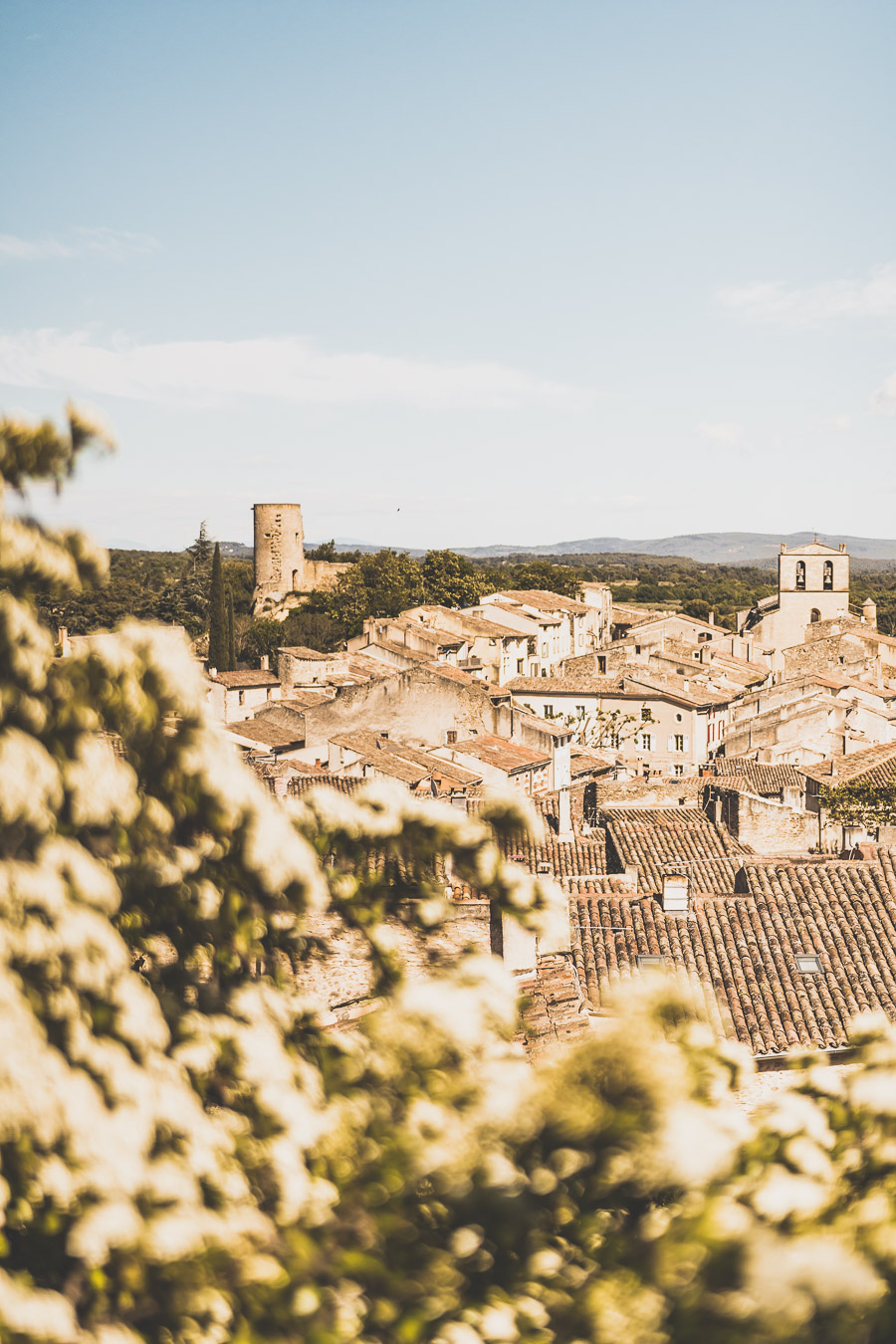 Vous vous demandez que faire dans le Vaucluse ? Faites un road trip en van et suivez le guide ! Vacances en France / Vacances plage / France paysage / Voyage en France / Voyage nature / Voyage en France / Destinations de voyages / Road trip France / Plus beaux villages de France / paysage / Vaucluse tourisme / Vaucluse france / Luberon provence / luberon visite / luberon france / provence france / provence alpes côte d'azur / alpes francaises / mont ventoux provence france / van aménagé 