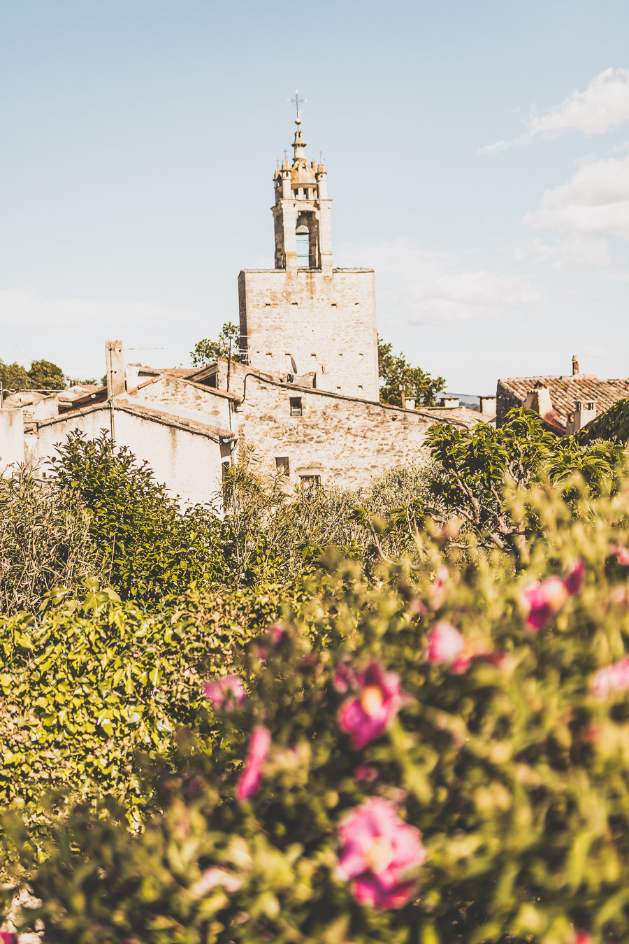 Vous vous demandez que faire dans le Vaucluse ? Faites un road trip en van et suivez le guide ! Vacances en France / Vacances plage / France paysage / Voyage en France / Voyage nature / Voyage en France / Destinations de voyages / Road trip France / Plus beaux villages de France / paysage / Vaucluse tourisme / Vaucluse france / Luberon provence / luberon visite / luberon france / provence france / provence alpes côte d'azur / alpes francaises / mont ventoux provence france / van aménagé 