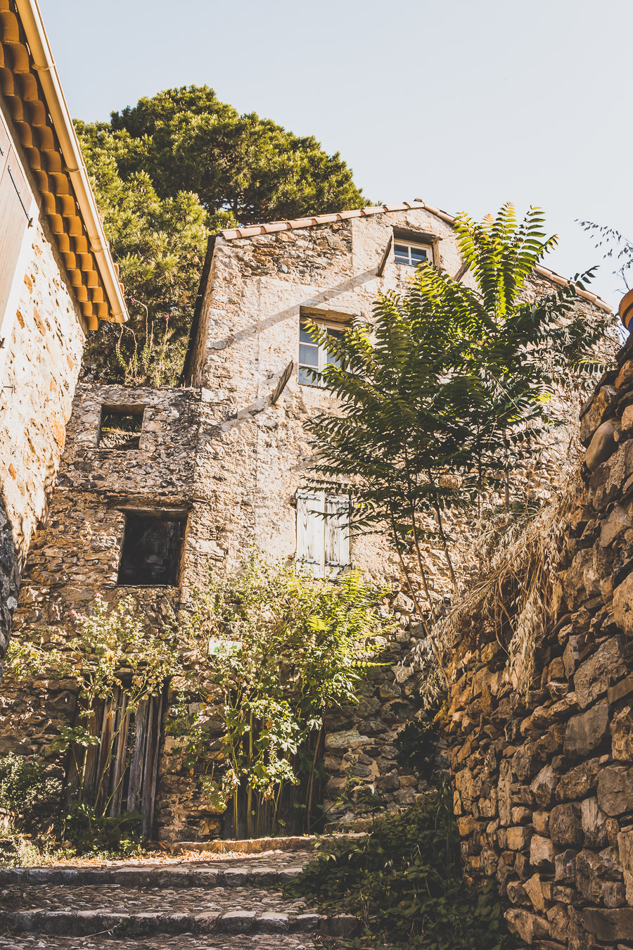 Roquebrun, Hérault, Parc Naturel Régional du Haut-Languedoc