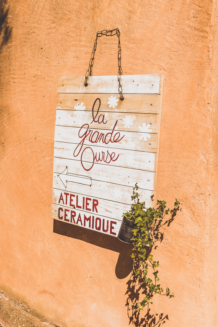 Vous vous demandez que faire dans le Vaucluse ? Faites un road trip en van et suivez le guide ! Vacances en France / Vacances plage / France paysage / Voyage en France / Voyage nature / Voyage en France / Destinations de voyages / Road trip France / Plus beaux villages de France / paysage / Vaucluse tourisme / Vaucluse france / Luberon provence / luberon visite / luberon france / provence france / provence alpes côte d'azur / alpes francaises / mont ventoux provence france / van aménagé 