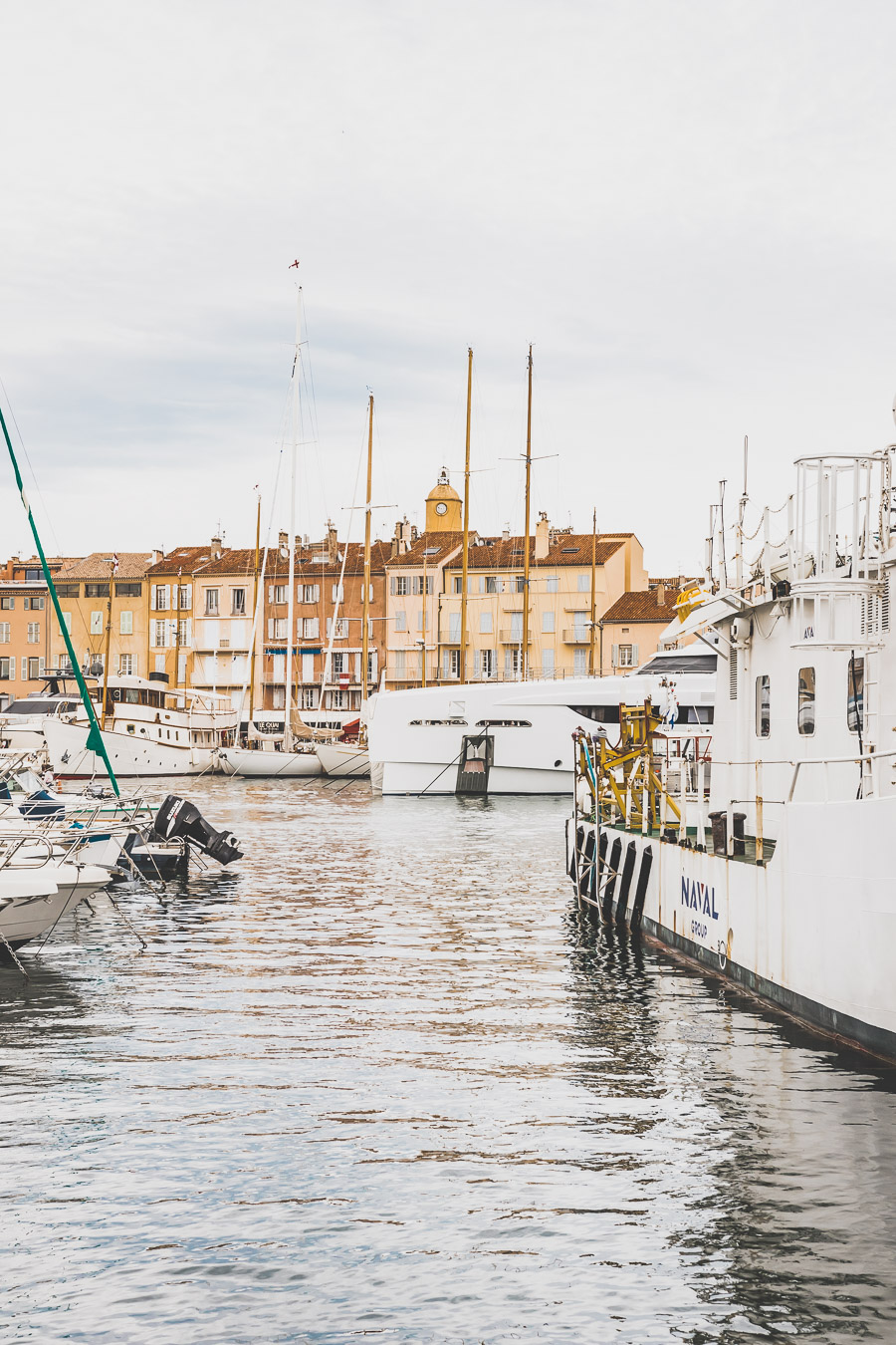 Vous vous demandez que visiter dans le Var ? Faites un road trip en van et suivez le guide ! Vacances en France / Vacances plage / France paysage / Voyage en France / Voyage nature / Voyage en France / Destinations de voyages / Road trip France / Plus beaux villages de France / paysage / provence france / provence alpes côte d'azur / alpes francaises / mont ventoux provence france / van aménagé / Var France / Var tourisme / Var paysage / Var tourisme / French riviera / roadtrip dans le var