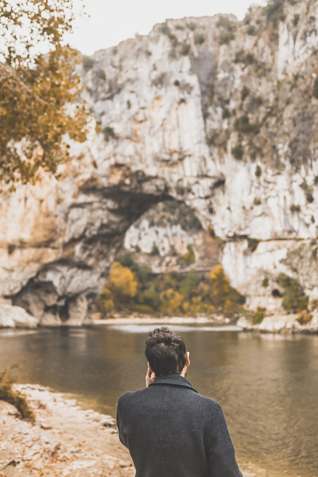 Vous vous demandez que visiter en Ardèche ? Faites un road trip en van et suivez le guide ! Ardeche france / Ardeche insolite / Ardeche frankrijk / Ardeche paysage / Ardeche camping / auvergne tourisme / Auvergne france / Auvergne rhone alpes / Auvergne-rhône-alpes / Auvergne frankrijk / Auvergne paysage / Vacances en France / Vacances plage / France paysage / Voyage en France / Voyage nature / Voyage en France / Destinations de voyages / Road trip France / Plus beaux villages de France /paysage