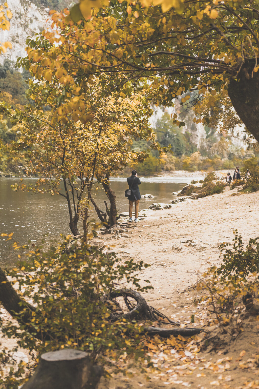 Vous vous demandez que visiter en Ardèche ? Faites un road trip en van et suivez le guide ! Ardeche france / Ardeche insolite / Ardeche frankrijk / Ardeche paysage / Ardeche camping / auvergne tourisme / Auvergne france / Auvergne rhone alpes / Auvergne-rhône-alpes / Auvergne frankrijk / Auvergne paysage / Vacances en France / Vacances plage / France paysage / Voyage en France / Voyage nature / Voyage en France / Destinations de voyages / Road trip France / Plus beaux villages de France /paysage