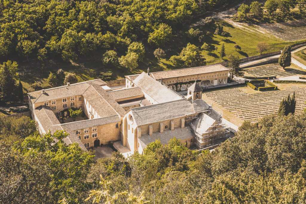 Abbaye de Sénanque dans le Vaucluse