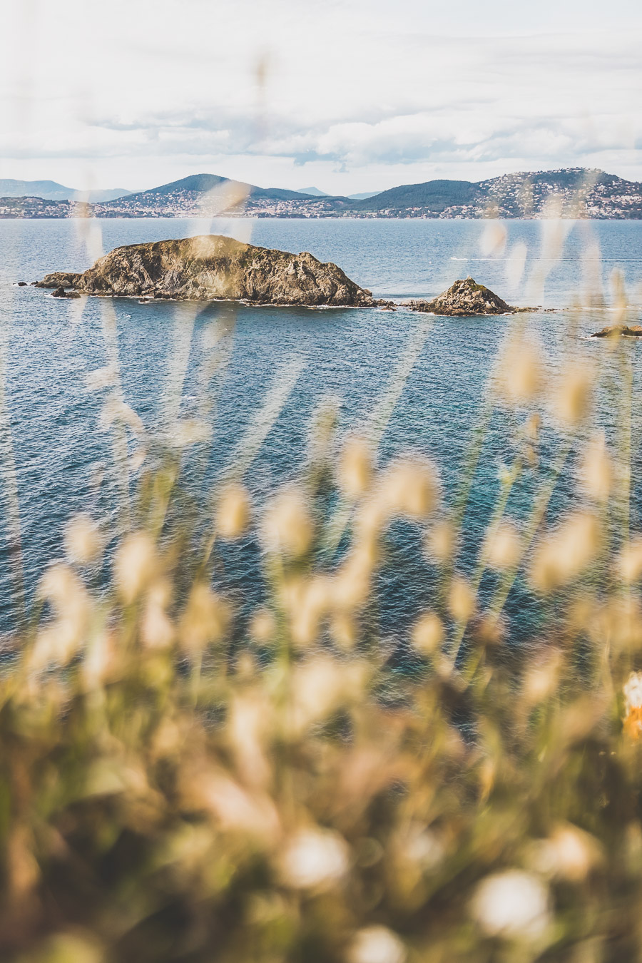 sentier du littoral dans le Var