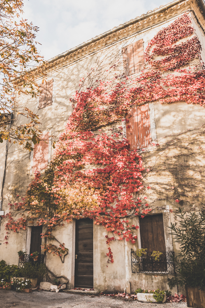 Que faire dans le Gard ? Visiter Lussan