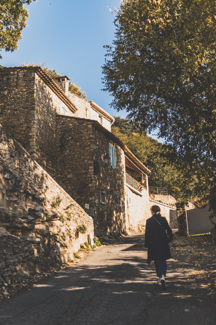 Que faire dans le Gard ? Visiter Vénéjan