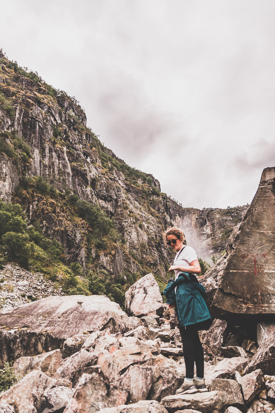 Tu souhaites organiser un road trip dans la région des fjords de Norvège ? Suis notre guide et trouve toutes les informations utiles. #norvège #vacances Voyage en Europe / Vacances Europe / Destinations de voyages / Bucket list travel / Idées de voyages / Europe travel / Scandinavie paysage / road trip norvege sud / Scandinavia / norvege paysage / norvege voyage / norvege aesthetic / Norvège fjord / road trip norvege été / road trip en norvege / road trip van norvege / norvege van / norvege sud