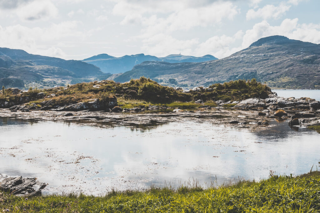 Découvrir la façade des fjords de l'Atlantique : l'île de Vågsøy et son musée Vågsberget