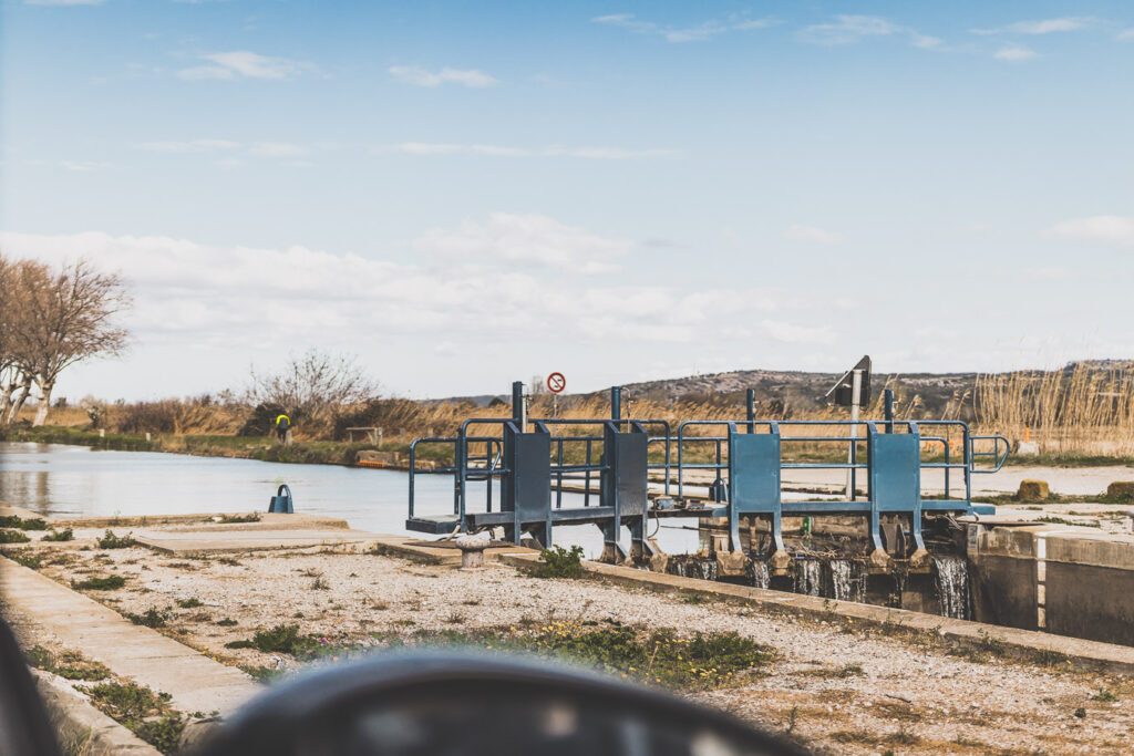 Vous planifiez un voyage en Occitanie et plus particulièrement de visiter l'Aude ? Jetez un œil à notre article ! #audetourisme #mer #vacances #été #summer #france #occitanie / Voyage en France / Vacances en France / Vacances à la mer / Tourisme Occitanie / Pyrénées / Aude France / Carcassonne / Road trip en France / Vacances a la mer / Vacances a la montagne / Vacances à la plage / Tourisme en France / Destinations de voyages / Destination voyage / Destinations magnifiques / Europe