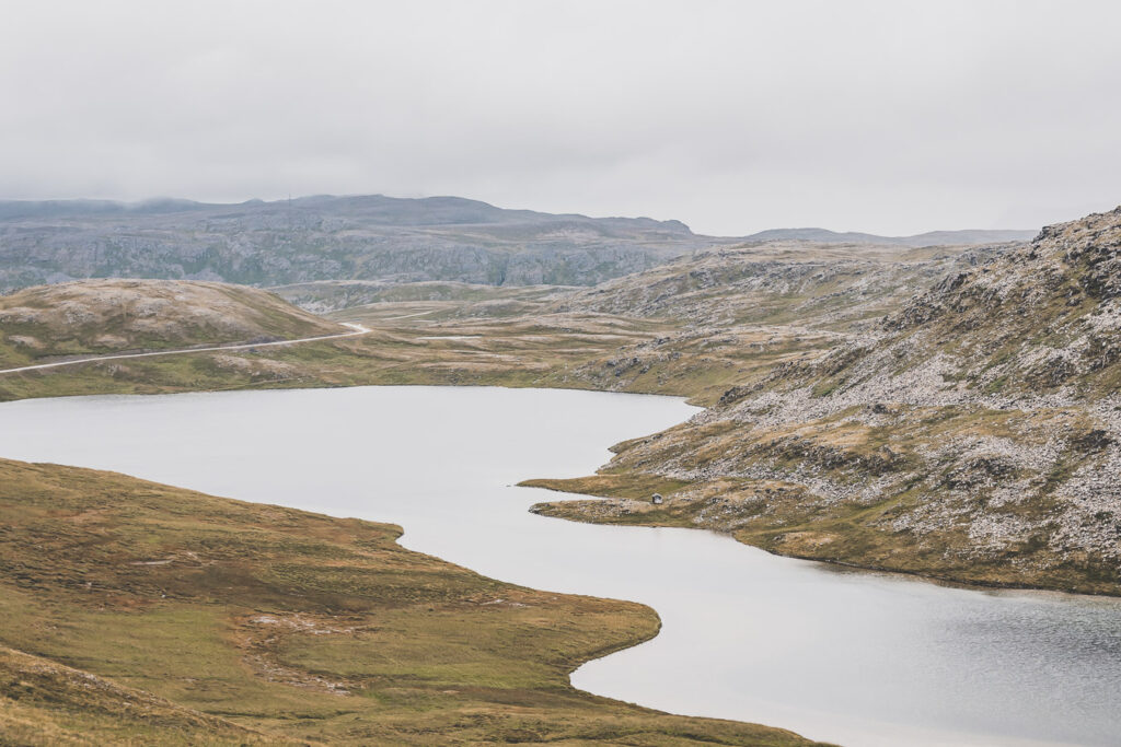 Tu souhaites faire un voyage en Norvège du Nord ? Découvre l'itinéraire de notre voyage en van (Tromso, Lofoten, Senja, Trondheim, Cap Nord) #norvège #vacances Voyage en Europe / Vacances Europe / Destinations de voyages / Bucket list travel / Idées de voyages / Europe travel / Scandinavie paysage / road trip norvege sud / Scandinavia / norvege paysage / norvege voyage / norvege aesthetic / Norvège du Nord / road trip norvege été / road trip en norvege / road trip van norvege / norvege van