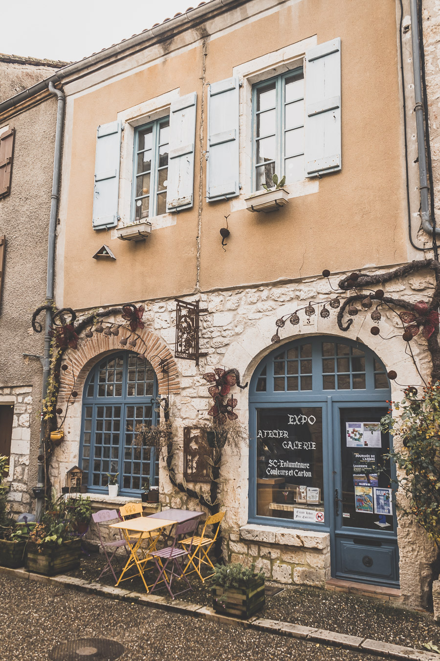 Vous vous demandez que faire dans le Tarn-et-Garonne ? Jetez un œil à notre article ! #audetourisme #mer #vacances #été #summer #france #occitanie / Voyage en France / Vacances en France / Tourisme Occitanie / Pyrénées / Road trip en France / Tourisme en France / Destinations de voyages / Destination voyage / Destinations magnifiques / Europe / tarn et garonne tourisme / visiter le tarn et garonne / visite tarn et garonne / caylus tarn et garonne / baignade tarn et garonne / occitanie tourisme