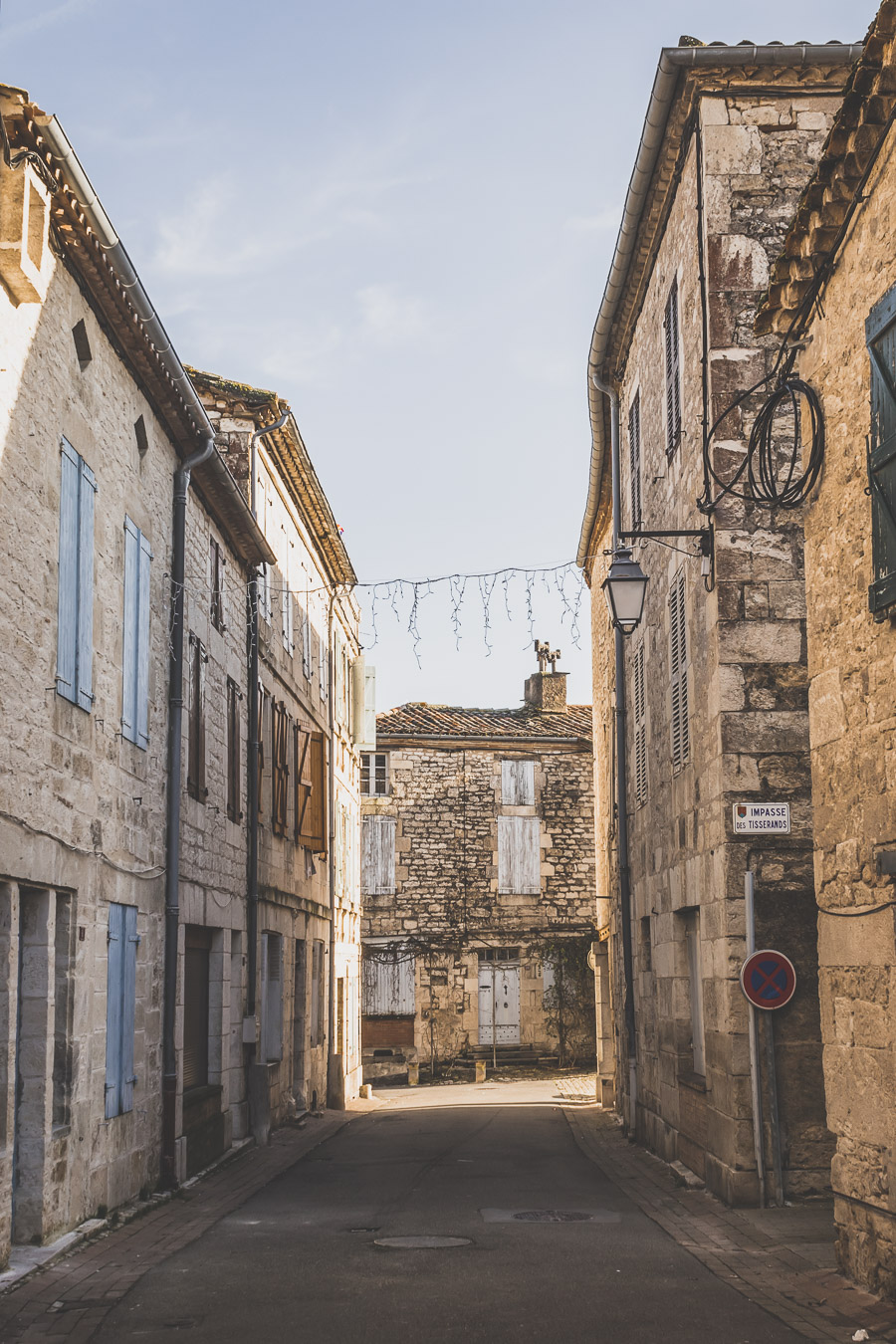 Vous vous demandez que faire dans le Tarn-et-Garonne ? Jetez un œil à notre article ! #audetourisme #mer #vacances #été #summer #france #occitanie / Voyage en France / Vacances en France / Tourisme Occitanie / Pyrénées / Road trip en France / Tourisme en France / Destinations de voyages / Destination voyage / Destinations magnifiques / Europe / tarn et garonne tourisme / visiter le tarn et garonne / visite tarn et garonne / caylus tarn et garonne / baignade tarn et garonne / occitanie tourisme