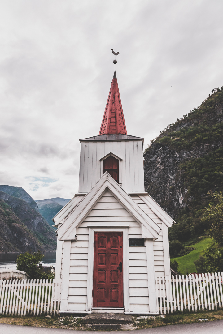 Itinéraire Road trip en van de 3 semaines en Norvège, du Sud au Nord (Bergen, fjords de Norvège, Tromso, Iles Lofoten) #norvège #vacances Voyage en Europe / Vacances Europe / Destinations de voyages / Bucket list travel / Idées de voyages / Europe travel / Scandinavie paysage / road trip norvege sud / Scandinavia / norvege paysage / norvege voyage / norvege aesthetic / Norvège du Nord / road trip norvege été / road trip en norvege / road trip van norvege / norvege van