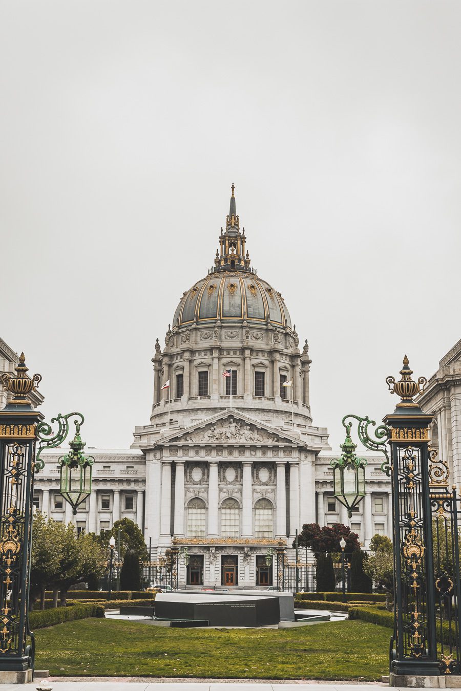 Vous souhaitez visiter San Francisco en 3 jours lors d'un voyage aux Etats-Unis ? Suivez le guide ! Vous trouverez dans cet article les lieux à voir à San Francisco et autres conseils pratiques. San Francisco aesthetic / San Francisco photography / San Francisco city / San francisco things to do in / San francisco voyage / Carnet de voyage San Francisco / Visite San Francisco / Golden Gate bridge / Etats Unis aesthetic / Etats Unis paysages / Etats Unis voyage / Voyage aux Etats Unis