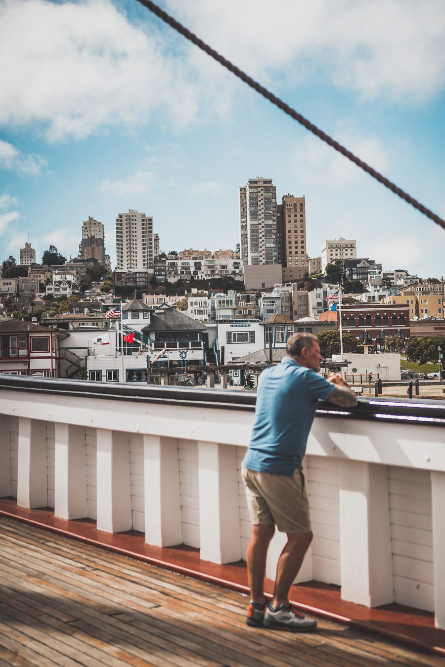 Vous souhaitez visiter San Francisco en 3 jours lors d'un voyage aux Etats-Unis ? Suivez le guide ! Vous trouverez dans cet article les lieux à voir à San Francisco et autres conseils pratiques. San Francisco aesthetic / San Francisco photography / San Francisco city / San francisco things to do in / San francisco voyage / Carnet de voyage San Francisco / Visite San Francisco / Golden Gate bridge / Etats Unis aesthetic / Etats Unis paysages / Etats Unis voyage / Voyage aux Etats Unis