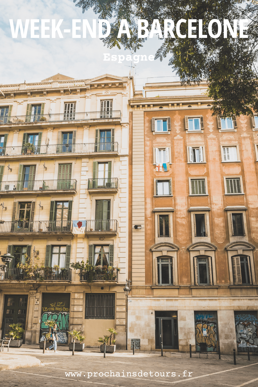 Découvrez la magie et le romantisme de Barcelone en un seul week-end en explorant la culture vibrante de la ville, son art captivant et sa délicieuse cuisine. Des plages ensoleillées à l'architecture inspirée de Gaudi, Barcelone propose de nombreuses activités pour tous les types d'aventuriers. Que vous recherchiez une immersion culturelle ou une retraite décontractée, un week-end à Barcelone promet un avant-goût de la culture espagnole que vous n'oublierez pas de sitôt. Barcelone week-end 