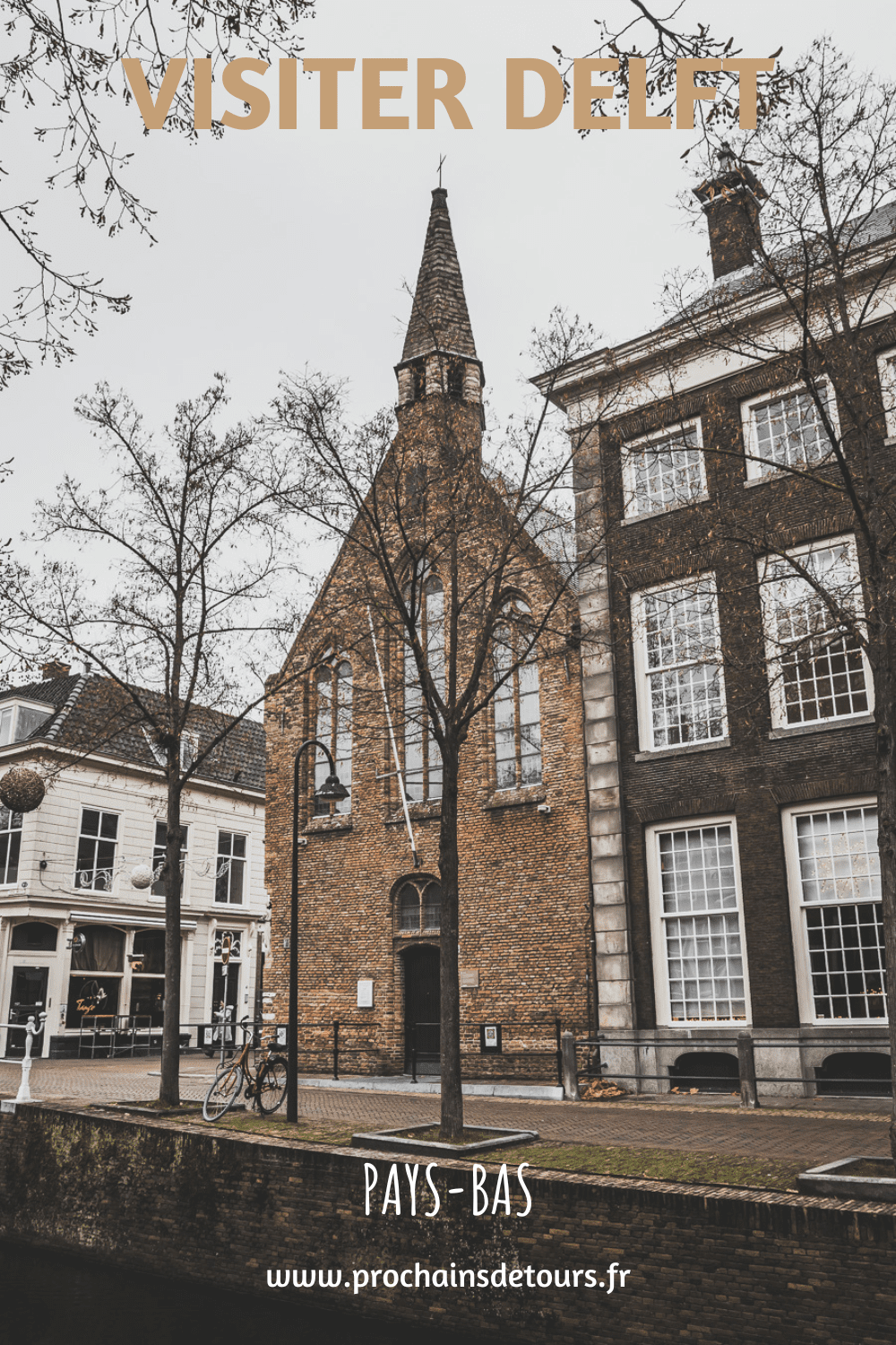 Delft, aux Pays-Bas, est une ville charmante qui regorge d'histoire et de culture. Avec ses nombreux canaux, son architecture du XVIe siècle et ses restaurants impressionnants, Delft ne manquera pas de faire bonne impression. Explorez l'agitation de la place Markt, promenez-vous le long des canaux pittoresques et perdez-vous dans les rues pavées, ou appréciez les œuvres d'art exposées à la Royal Delftware Factory - peu importe ce que vous choisissez, Delft promet une expérience magique.