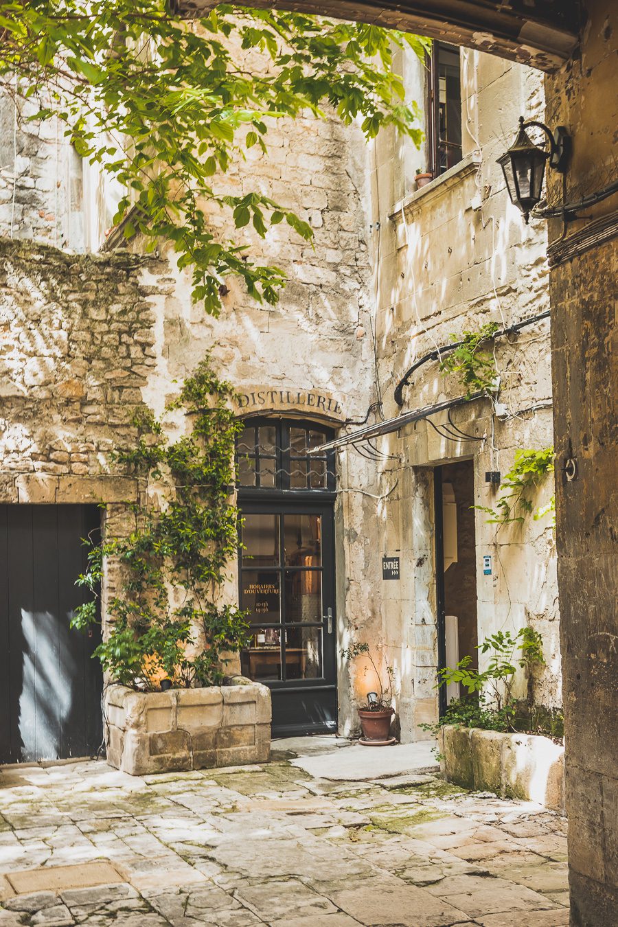 Visiter Arles à pied