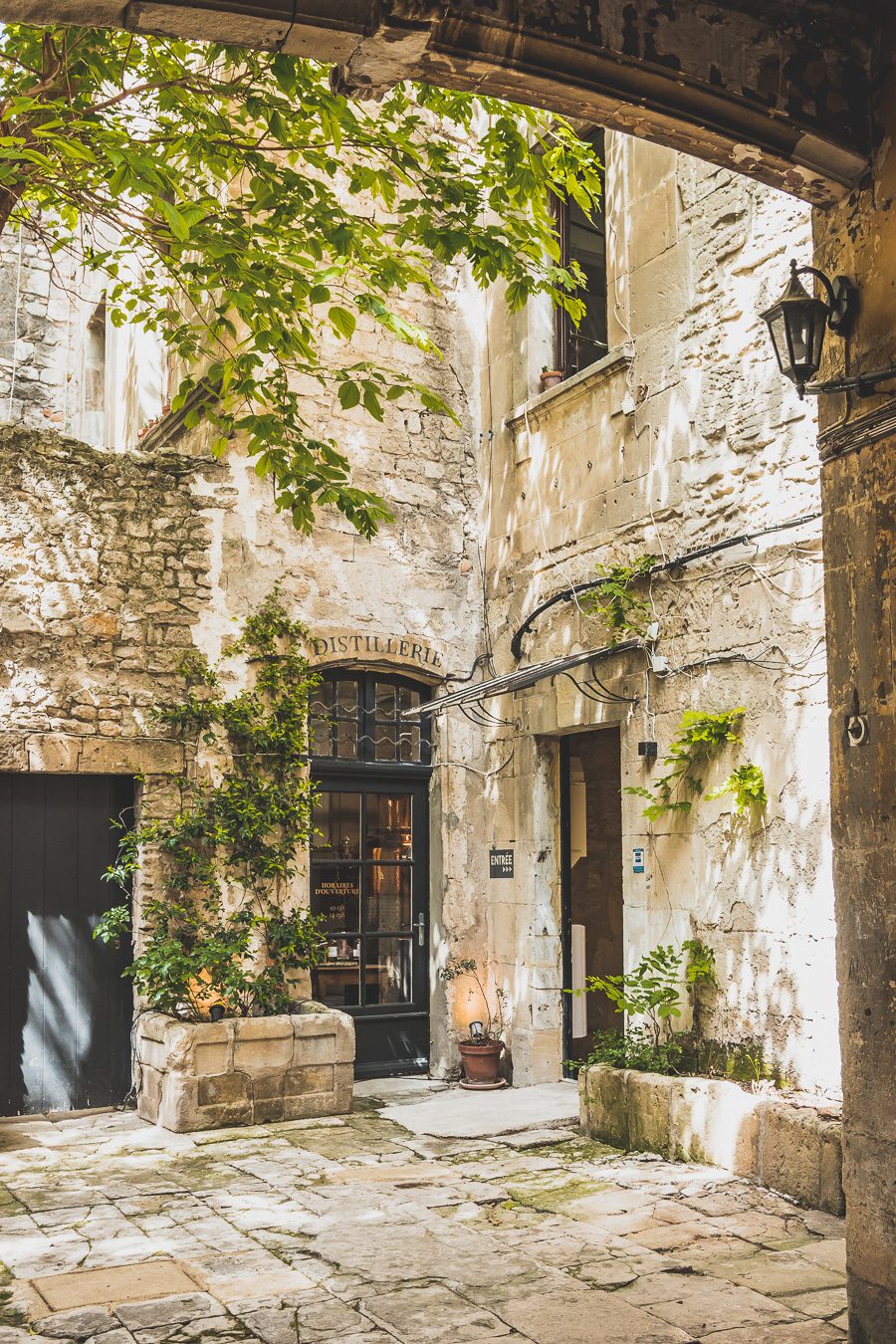 Visiter Arles à pied