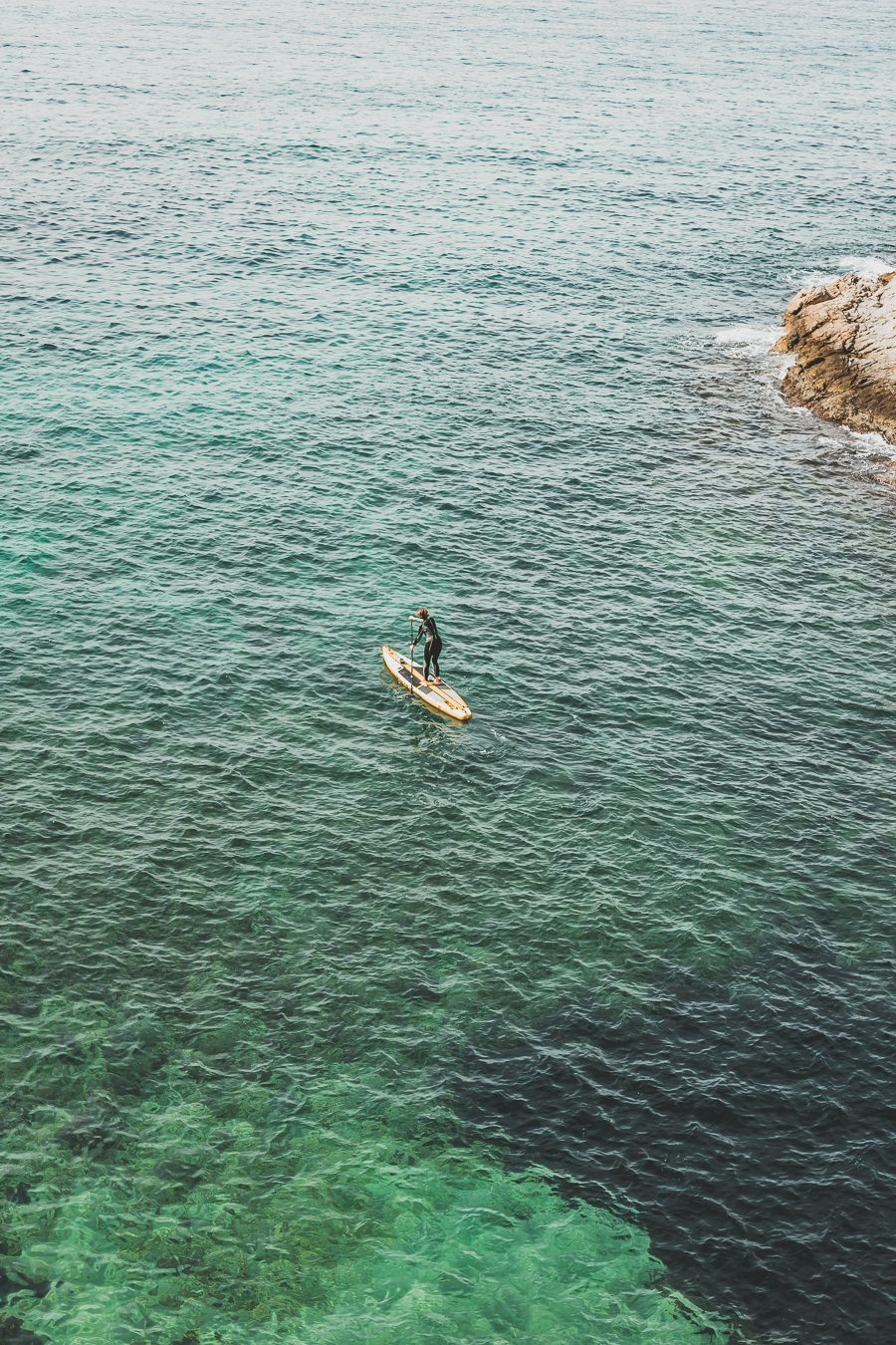 Voici un guide pour passer un week end à Marseille. Marseille est la destination idéale, offrant des paysages époustouflants, une cuisine délicieuse... Qu'il s'agisse d'explorer la riche culture de la ville, de se détendre sur ses plages immaculées ou de goûter à certains de ses plats de renommée mondiale, il y en a pour tous les goûts dans cette ville portuaire animée. Alors faites vos valises et préparez-vous pour un week end à Marseille que vous n'oublierez pas de sitôt.