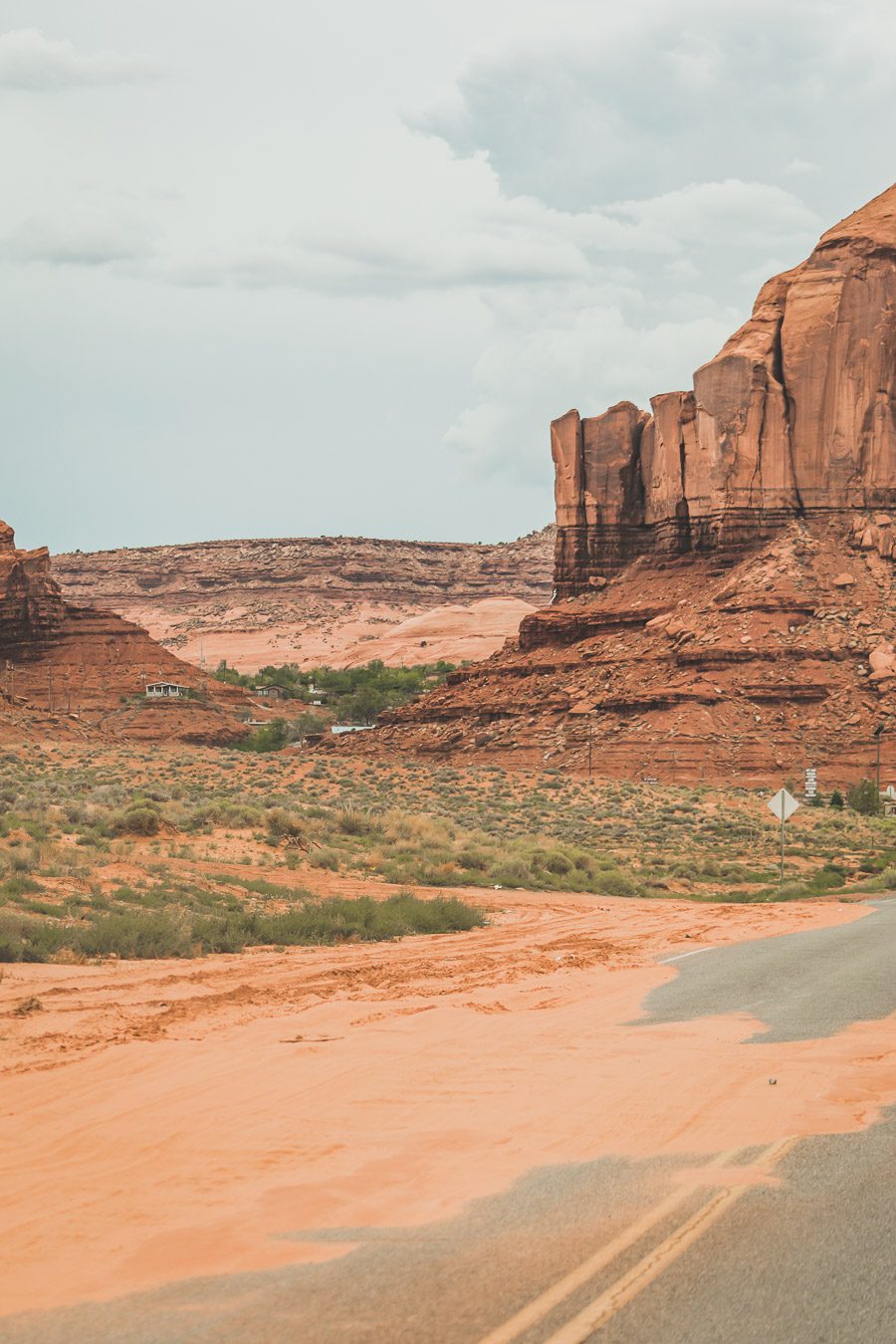 Embarquez pour un voyage de découverte et d'aventure alors que vous embarquez pour un road trip dans l'ouest américain de 2 semaines ! Explorez certains des paysages les plus époustouflants de l'Ouest américain. Vous visiterez des villes dynamiques, vous immergerez dans la culture unique de la région. Avec de nombreuses activités, attractions et merveilles naturelles à explorer comme Yellowstone, Las Vegas ou encore la route 66, ce sera à coup sûr un road trip inoubliable !