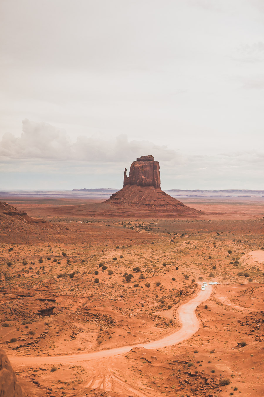 Embarquez pour un voyage de découverte et d'aventure alors que vous embarquez pour un road trip dans l'ouest américain de 2 semaines ! Explorez certains des paysages les plus époustouflants de l'Ouest américain. Vous visiterez des villes dynamiques, vous immergerez dans la culture unique de la région. Avec de nombreuses activités, attractions et merveilles naturelles à explorer comme Yellowstone, Las Vegas ou encore la route 66, ce sera à coup sûr un road trip inoubliable !