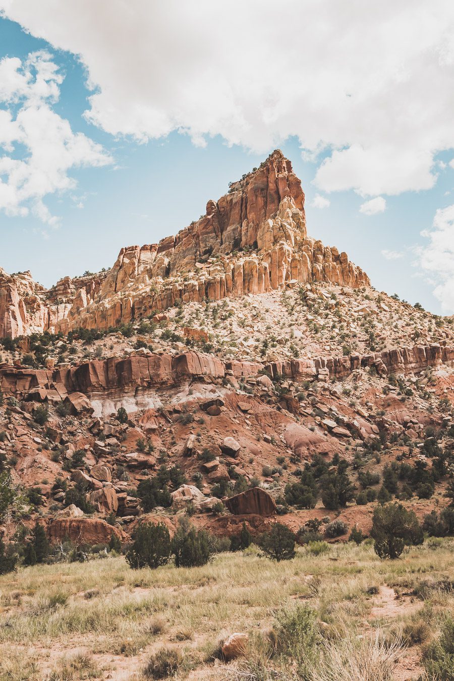 Pensez à la location d'un van aux USA. Vous pourrez ainsi explorer les États-Unis dans votre maison loin de chez vous, lors d'un road trip dans l'ouest américain. Vous découvrirez ainsi Yellowstone, Grand Teton, Las Vegas, Palm Springs et bien d'autres endroits uniques... Que vous recherchiez une escapade romantique ou une aventure passionnante en famille, la location de van aux États-Unis peut vous aider à faire de votre voyage un moment inoubliable. Voyage en van / Road trip ouest américain 