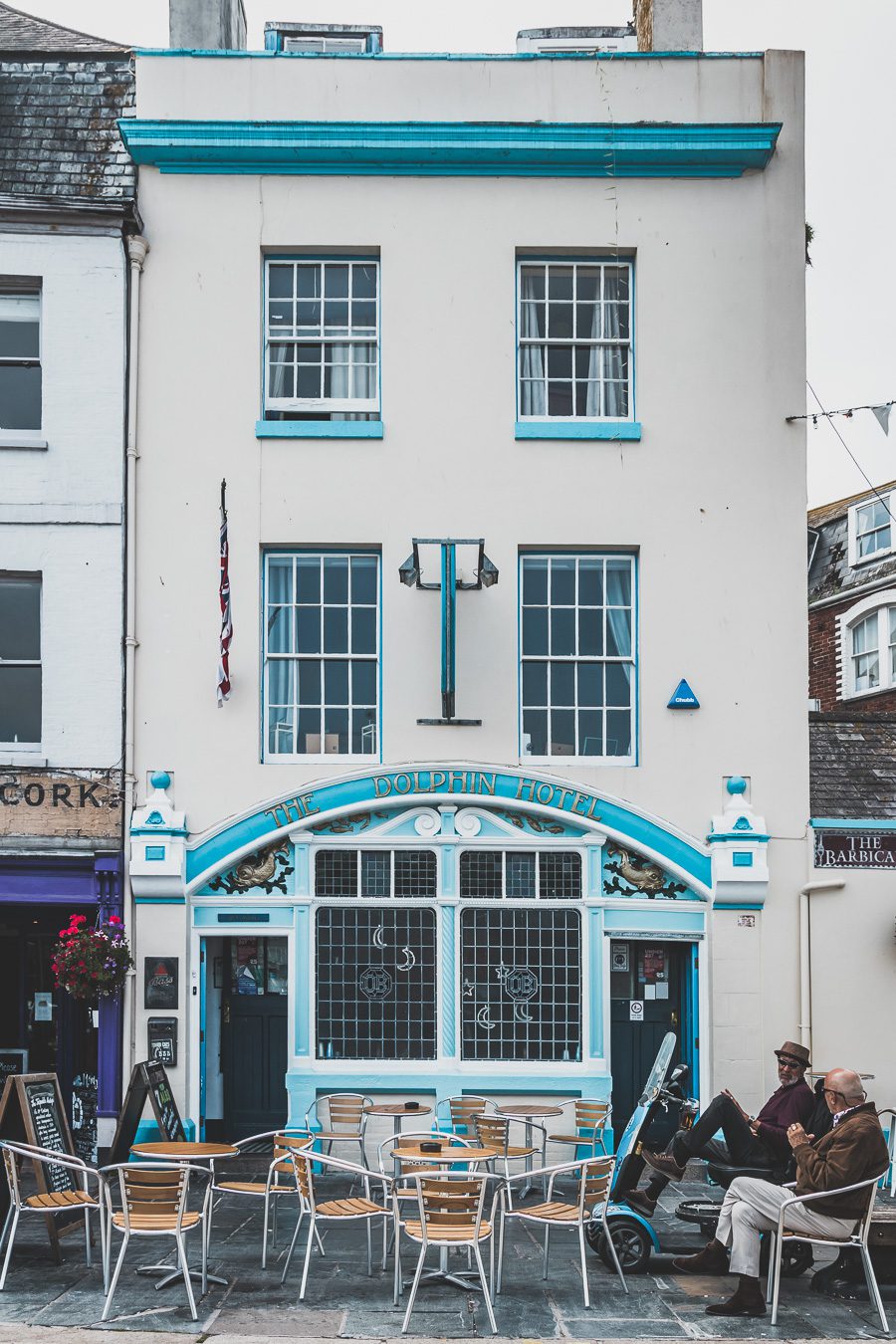 🌊 Explorez le charme époustouflant du Devon en Angleterre ! De la majestueuse Côte jurassique aux villages pittoresques, vos vacances en Angleterre seront inoubliables. Plongez dans une aventure inédite, parcourez les paysages du Royaume-Uni et créez des souvenirs magiques. Que vous soyez passionné de road trip ou adepte de la vanlife, le Devon offre des trésors à découvrir. Réservez dès maintenant votre escapade et laissez-vous séduire par le Sud de l’Angleterre. 🚗✨ #VacancesAngleterre 