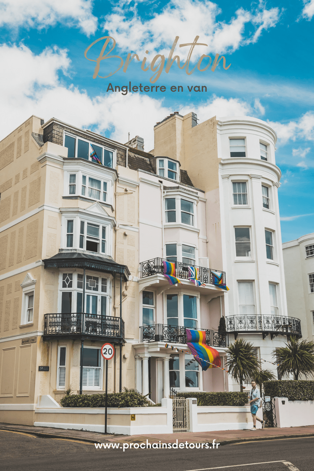 Découvrez Brighton, une destination emblématique de l'Angleterre. Entre ses plages de galets pittoresques, ses ruelles animées et ses sites historiques, Brighton est une destination parfaite pour un city trip en Europe. Que vous soyez amateur de culture, passionné d'histoire ou simplement en quête de détente lors de vacances à la mer, Brighton saura vous séduire. Réservez dès maintenant votre escapade à Brighton et plongez dans l'atmosphère unique de cette ville balnéaire dynamique.